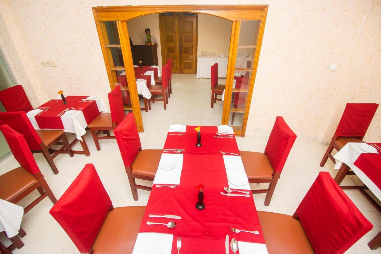 Hotel Suite Palace Dhaka Exteriör bild