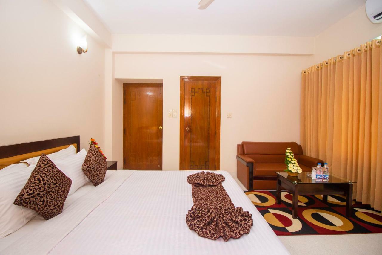 Hotel Suite Palace Dhaka Exteriör bild